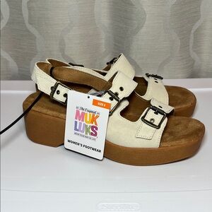 NWT‎ Muk Luks Calliope Platform Sandals Natural Suede Size 8